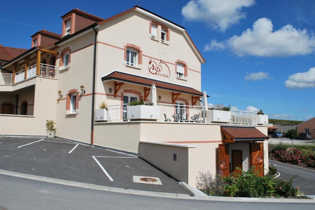 Pre En Bulles Hotel Trépail Exterior foto